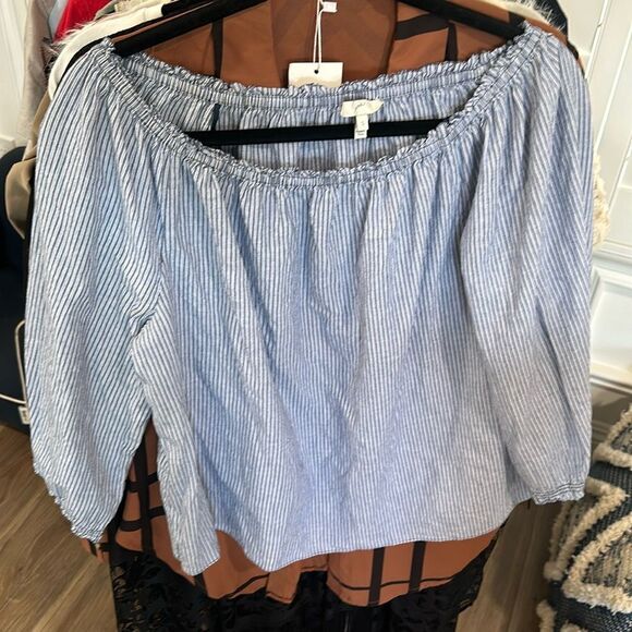 Tops - JOIE Over the shoulder Blouse - small - 100% cotton